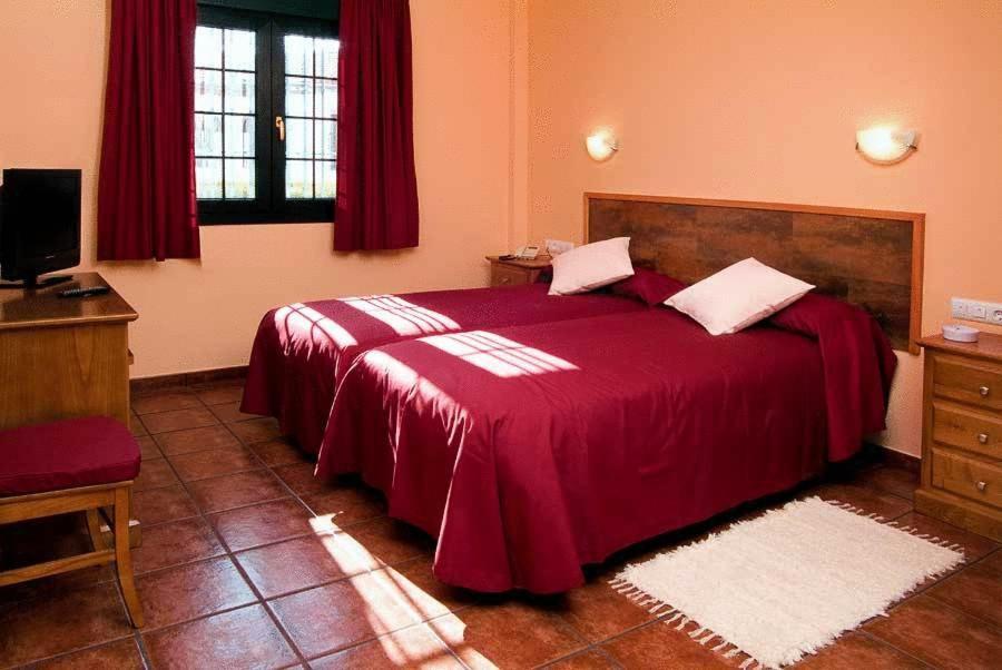 Hotel Ruta Del Poniente Cuesta de la Palma Room photo